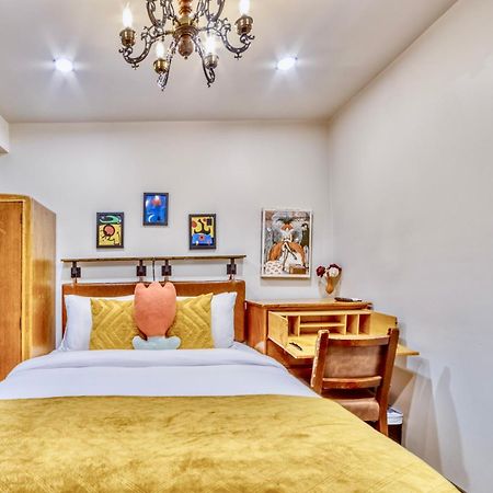 Neocolonial Nouveau Kensington Vacation Home Vancouver Ngoại thất bức ảnh