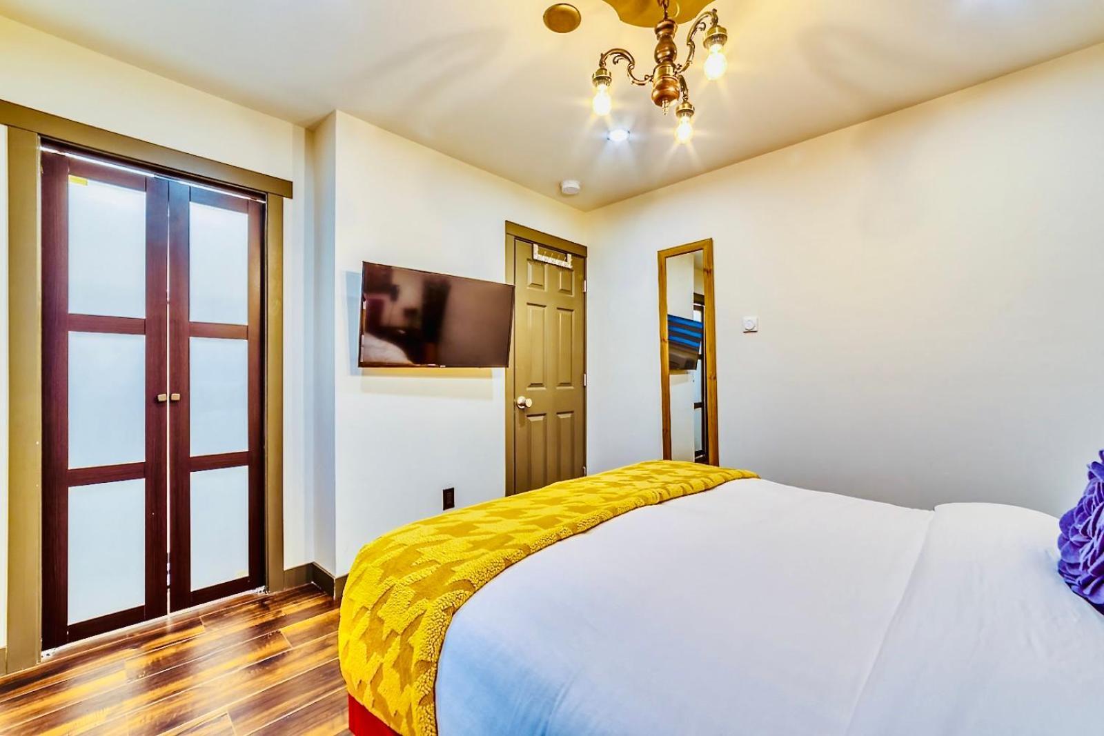 Neocolonial Nouveau Kensington Vacation Home Vancouver Ngoại thất bức ảnh