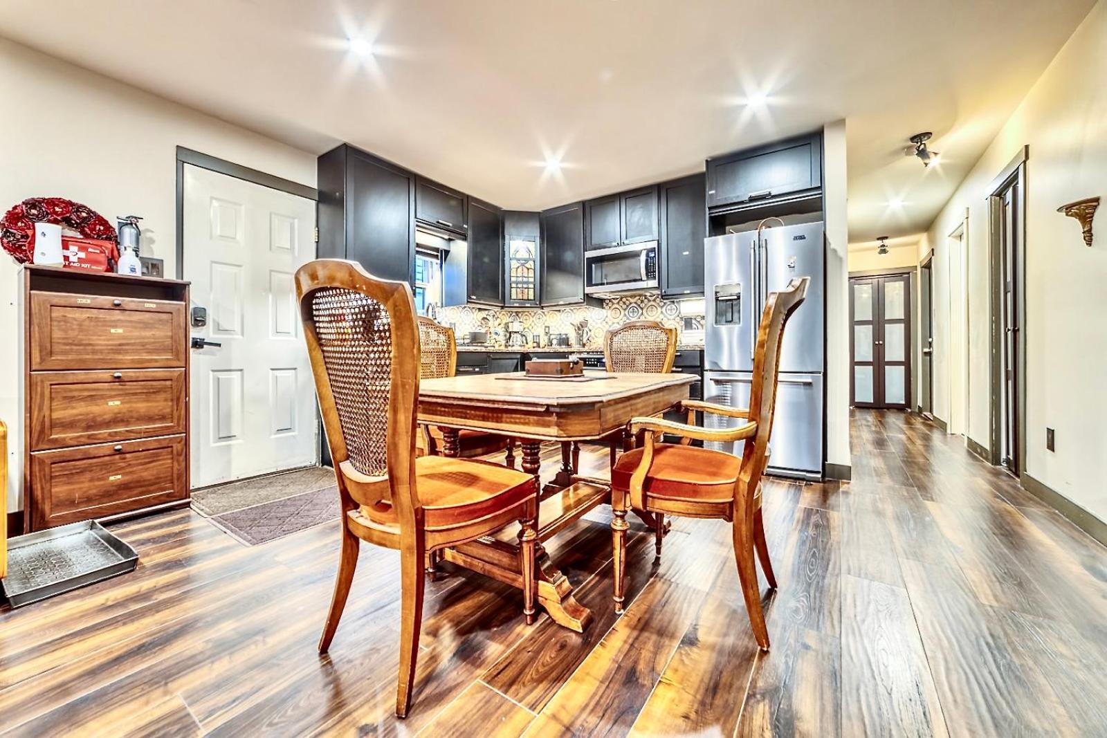 Neocolonial Nouveau Kensington Vacation Home Vancouver Ngoại thất bức ảnh