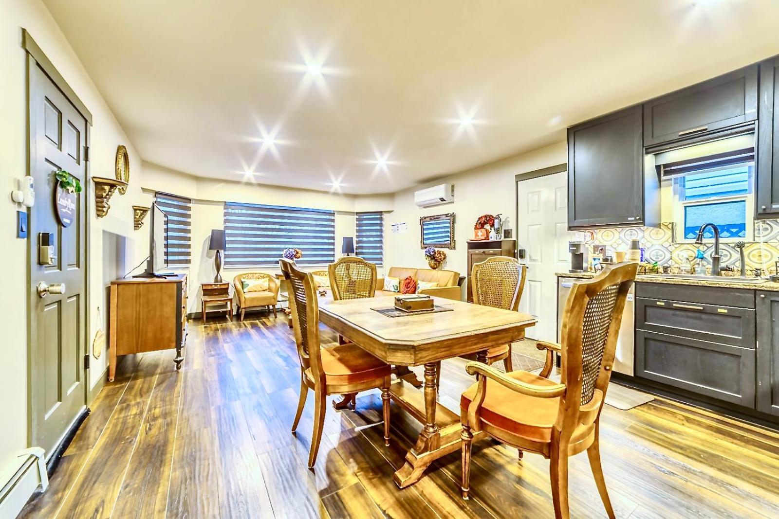Neocolonial Nouveau Kensington Vacation Home Vancouver Ngoại thất bức ảnh