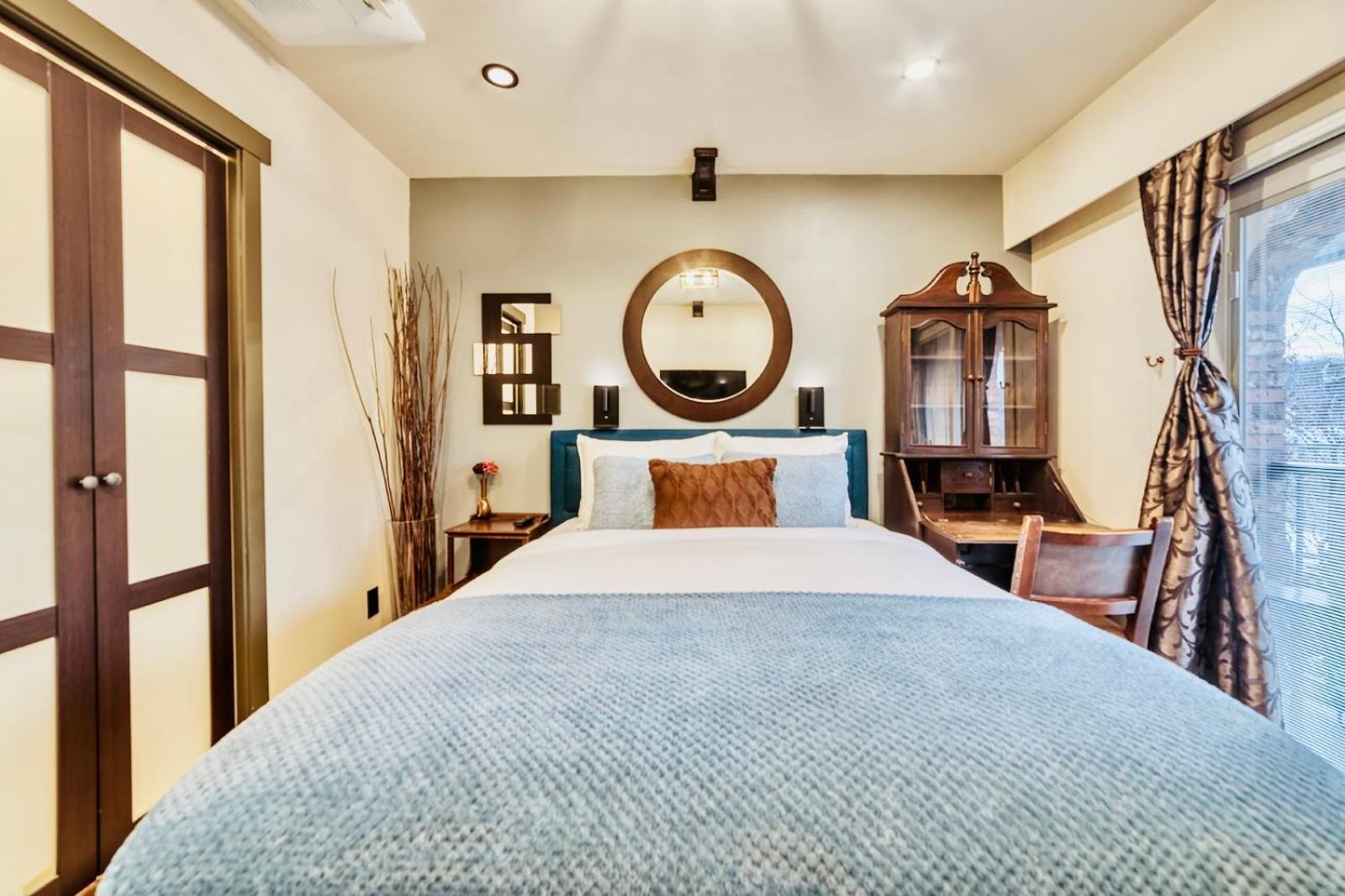 Neocolonial Nouveau Kensington Vacation Home Vancouver Ngoại thất bức ảnh